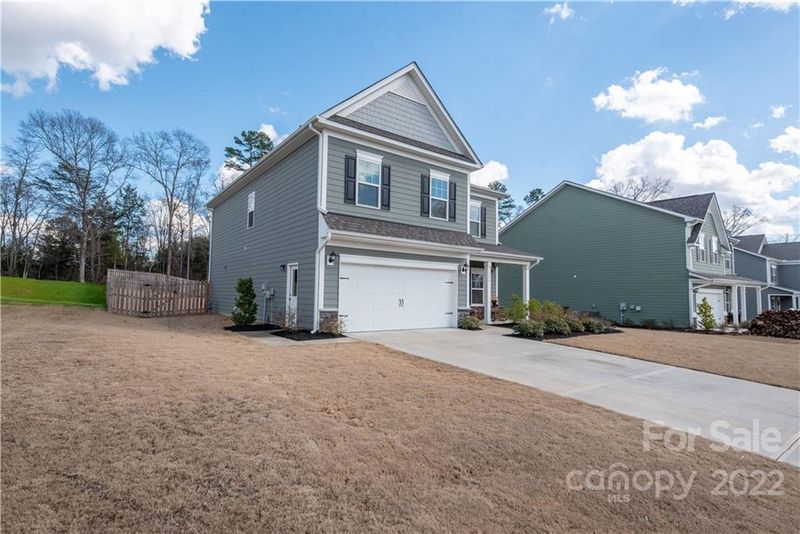 128 Sculpin Ln, Mount Holly, NC 28120