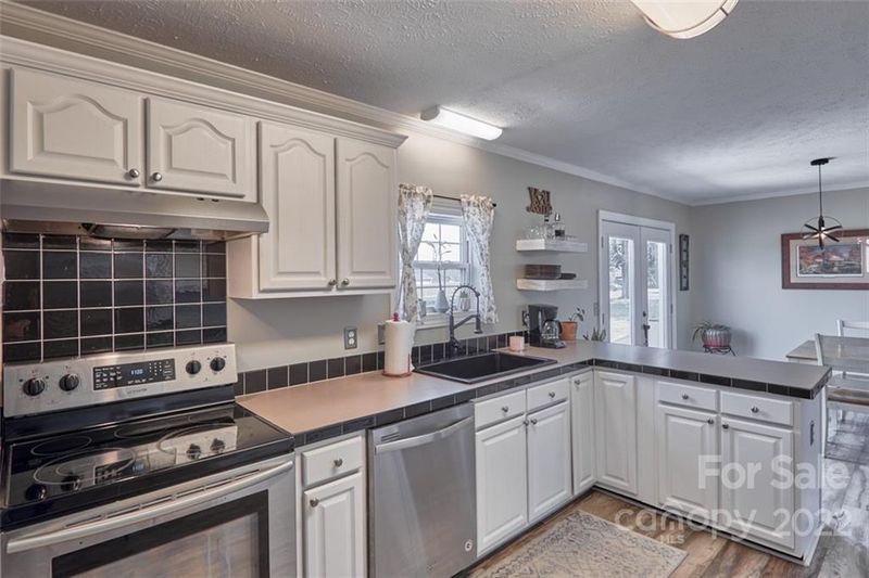 268 Little Wilkesboro Rd, Harmony, NC 28634