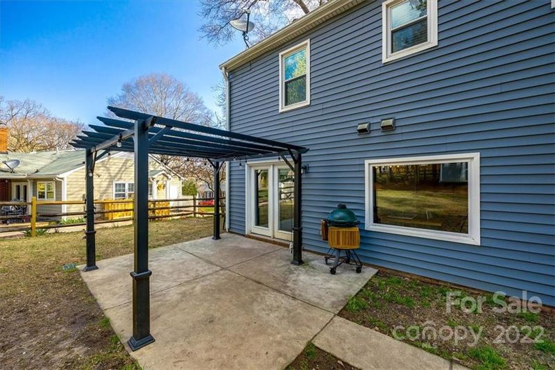 2546 Lytham Dr, Charlotte, NC 28210