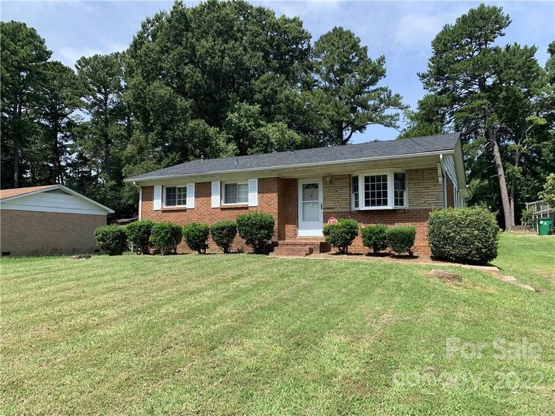 9221 Feldbank Dr, Charlotte, NC 28216