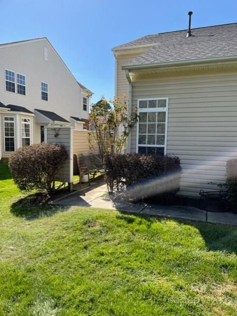 5411 Johnston Mill Ct, Charlotte, NC 28269