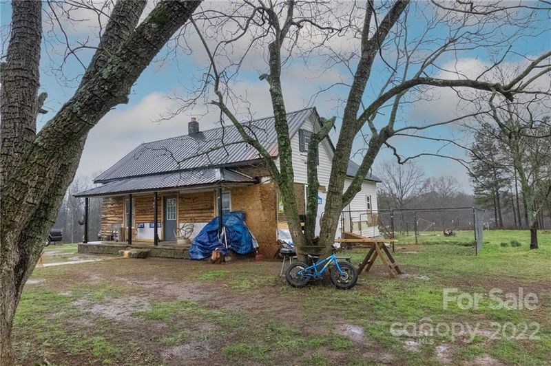 2233 Delview Rd, Cherryville, NC 28021