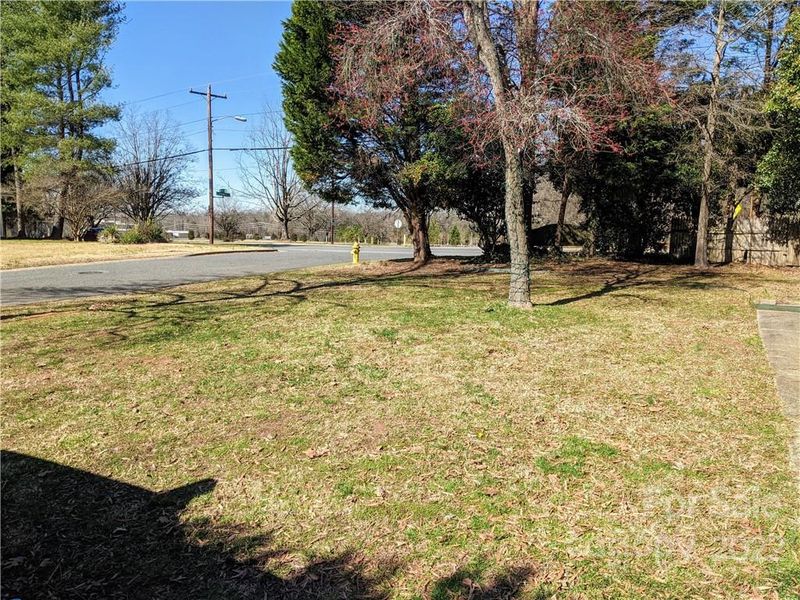 5901 Bluebonnet Rd, Charlotte, NC 28212