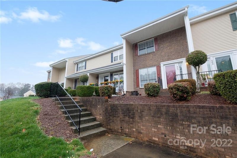 985 Surry Ln #E, Gastonia, NC 28054