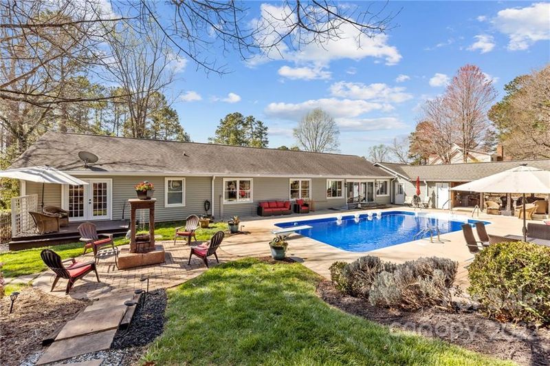 8241 Fairfield Forest Rd, Denver, NC 28037