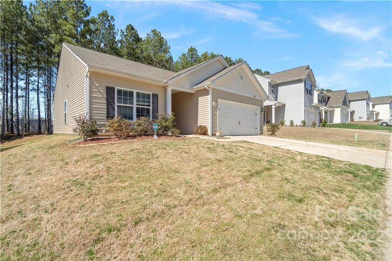 6411 Jerimoth Dr, Charlotte, NC 28215