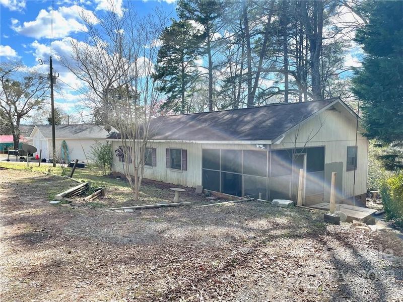 1717 Poor Boy Rd, Great Falls, SC 29055