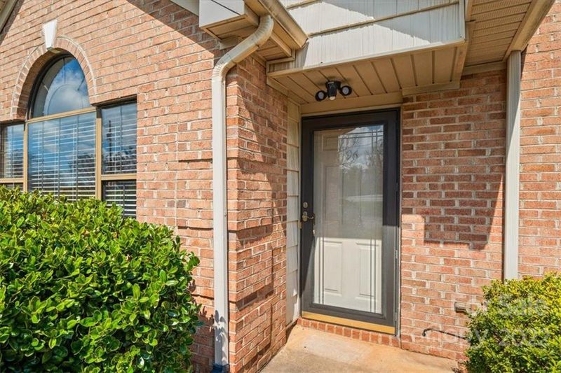196 W 18th St, Newton, NC 28658