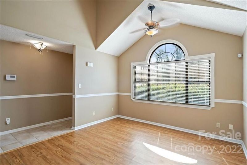 196 W 18th St, Newton, NC 28658