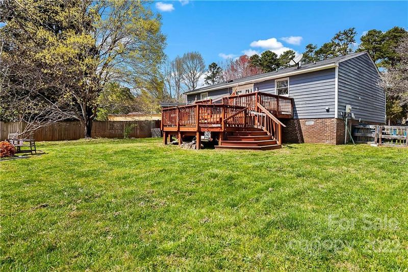 3000 Chenango Dr, Charlotte, NC 28212