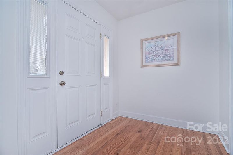 1027 Carysbrook Ln, Charlotte, NC 28217