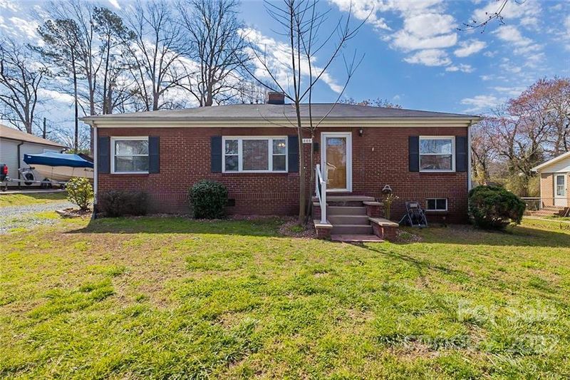 803 Ashwood St, Kannapolis, NC 28081