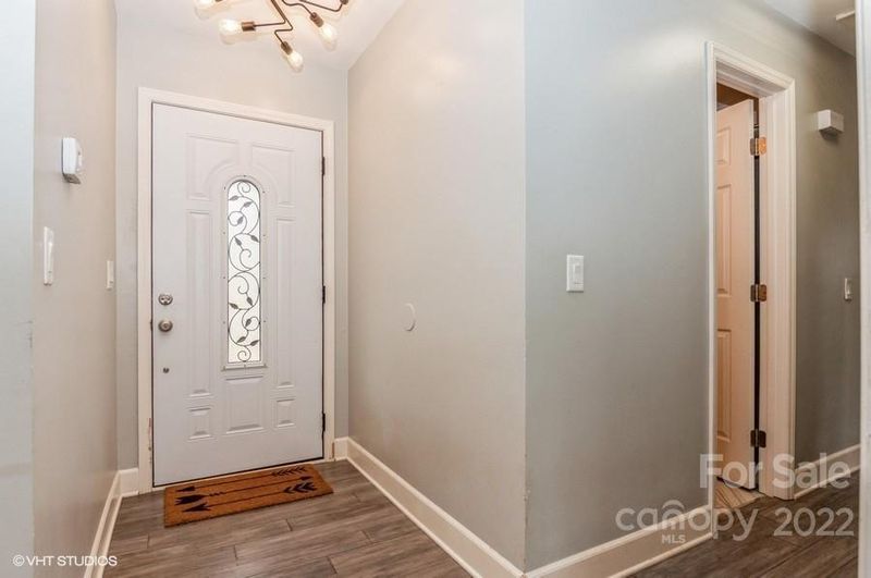 3200 Dunaire Dr #18, Charlotte, NC 28205
