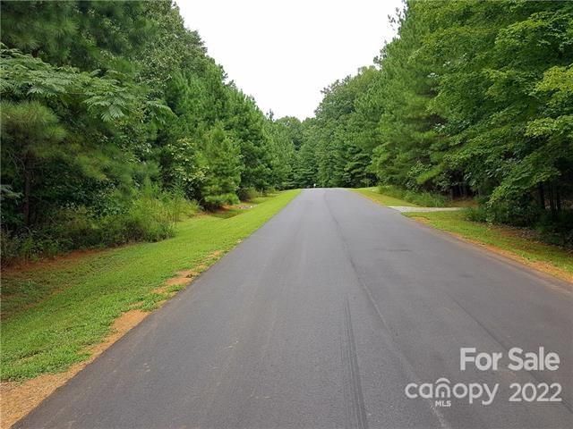 151 Pier Point Dr #9, Stony Point, NC 28678
