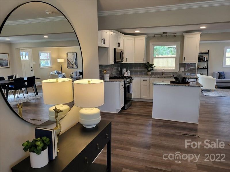 4000 Tipperary Pl, Charlotte, NC 28215