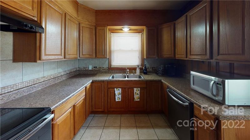 315 N Oak St, Lincolnton, NC 28092