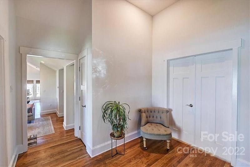 1025 Charles Ave, Charlotte, NC 28205
