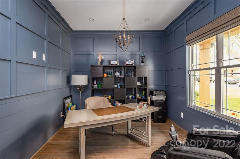 2424 Barry St, Charlotte, NC 28205