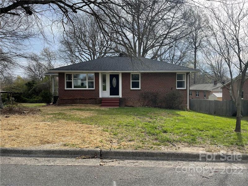 207 Bates Ave, Cherryville, NC 28021
