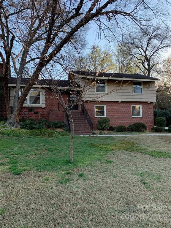 5429 Wintercrest Ln, Charlotte, NC 28209