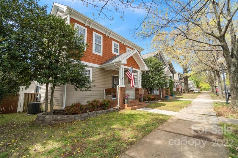 728 E 8th St, Charlotte, NC 28202
