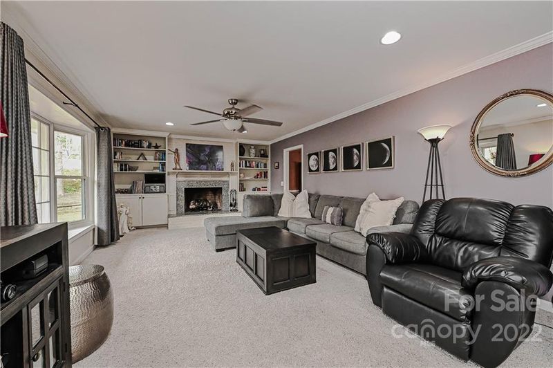 6601 Melody Ln, Charlotte, NC 28215