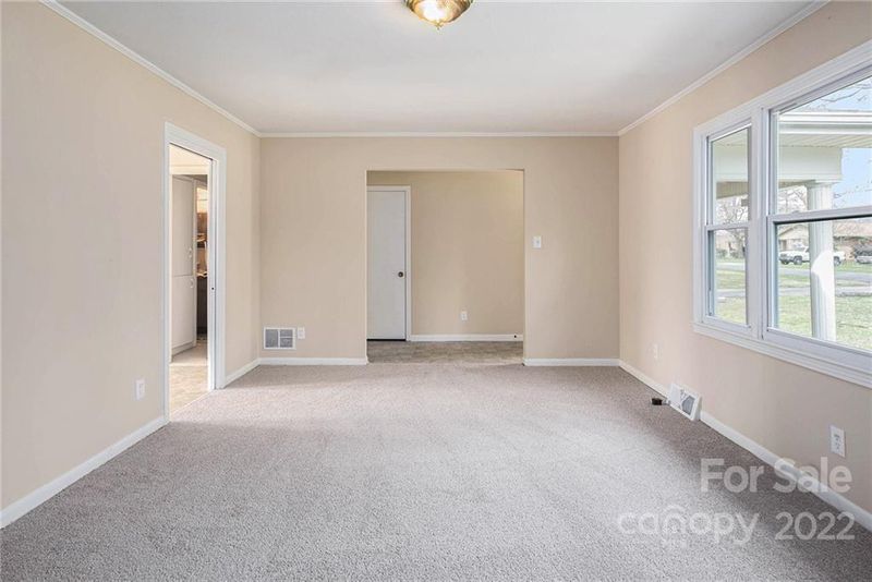 1400 Debbie St, Kannapolis, NC 28083