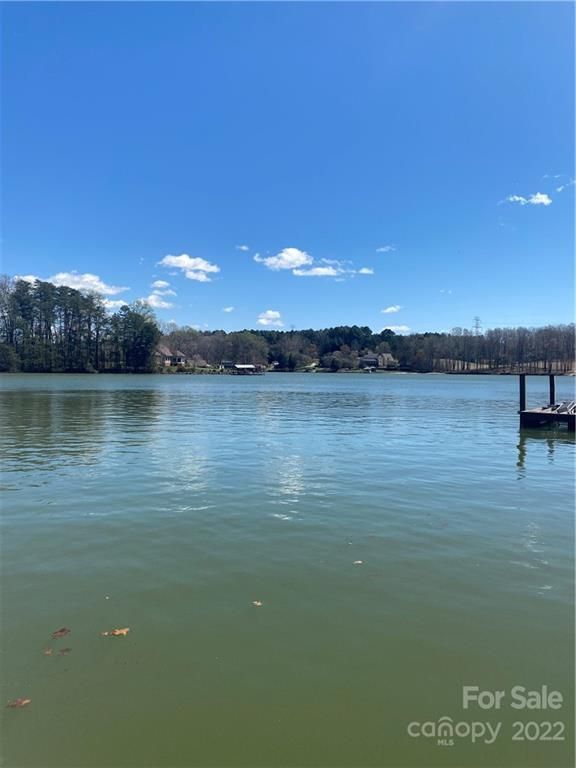 185 Timber Lake Dr, Troutman, NC 28166