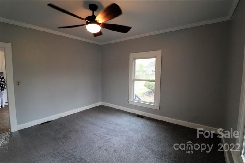 205 S Clay St, Lowell, NC 28098