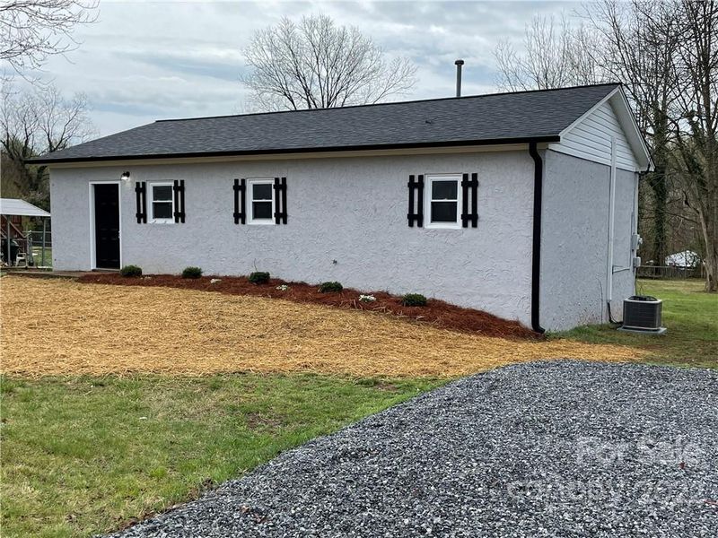529 12th St, Newton, NC 28658