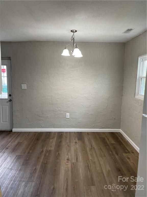 529 12th St, Newton, NC 28658