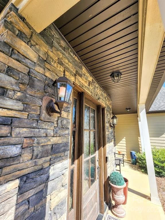 218 Woodbriar Trl, Gastonia, NC 28056