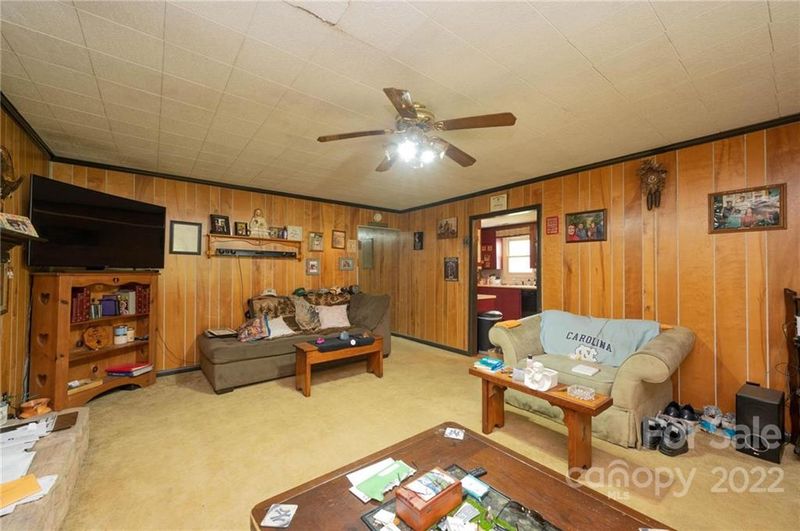 1874 Grandview Dr, Newton, NC 28658