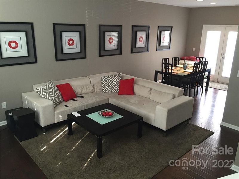 2112 Vision Dr, Charlotte, NC 28203