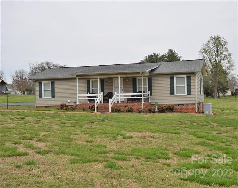 3306 Yount St, Claremont, NC 28610