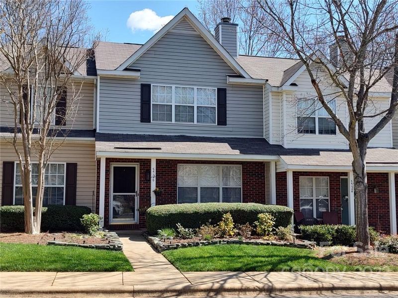 5726 Cougar Ln, Charlotte, NC 28269