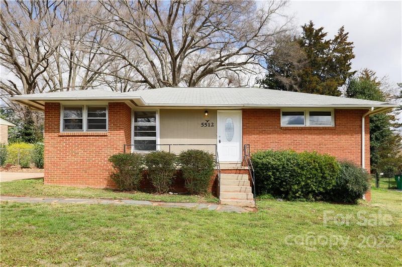 5512 Queen Anne Rd, Charlotte, NC 28217