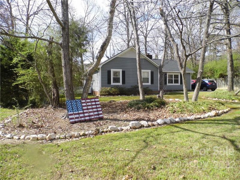 6209 Maple Leaf Dr, Indian Trail, NC 28079