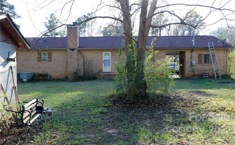 1332 Old Charlotte Rd, Lancaster, SC 29720