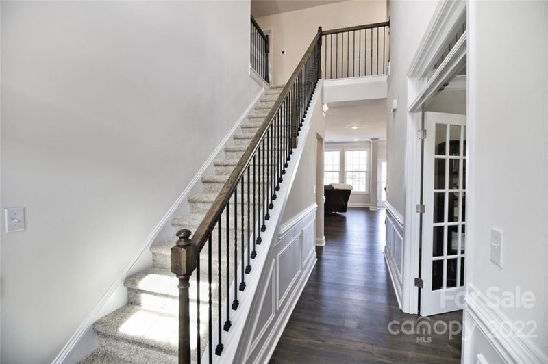 1127 Thoroughbred Dr, Iron Station, NC 28080