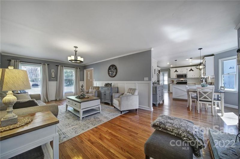 19607 Shevington Dr, Cornelius, NC 28031