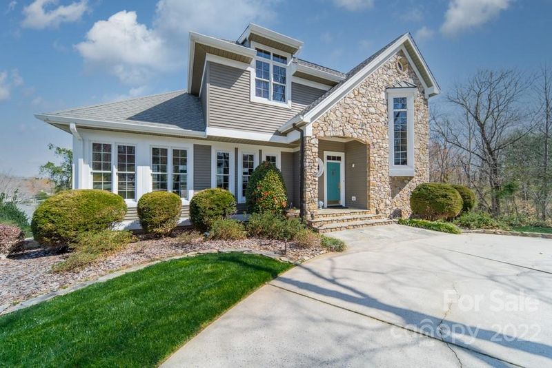 4458 Lakeshore Cir, Catawba, NC 28609