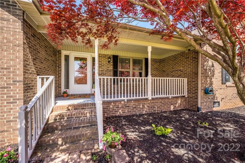 7867 Marley Dr, Sherrills Ford, NC 28673