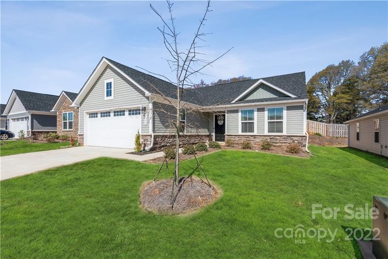 4133 Mackinnon Dr, Charlotte, NC 28214