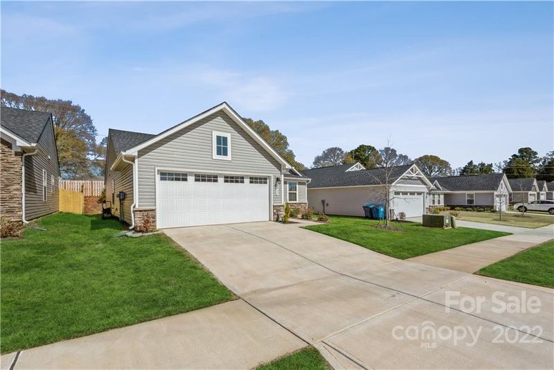 4133 Mackinnon Dr, Charlotte, NC 28214
