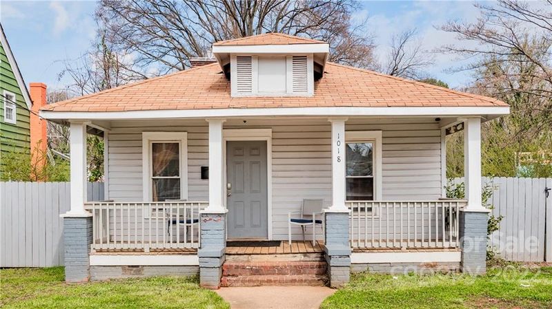 1018 Pryor St, Charlotte, NC 28208