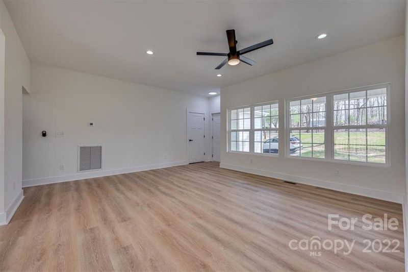 1009 Rainbow Cir, Catawba, SC 29704