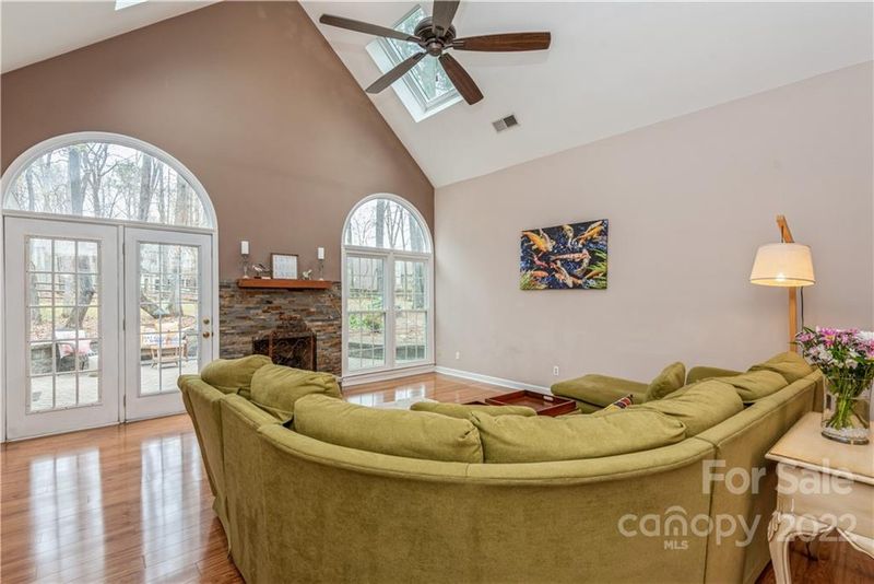29004 Windjammer Dr, Tega Cay, SC 29708