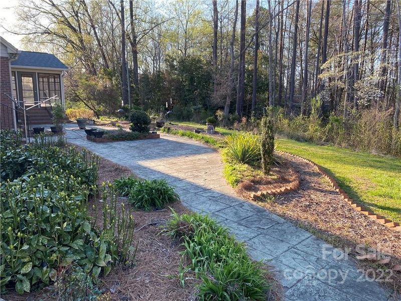 1320 Springlake Rd, York, SC 29745