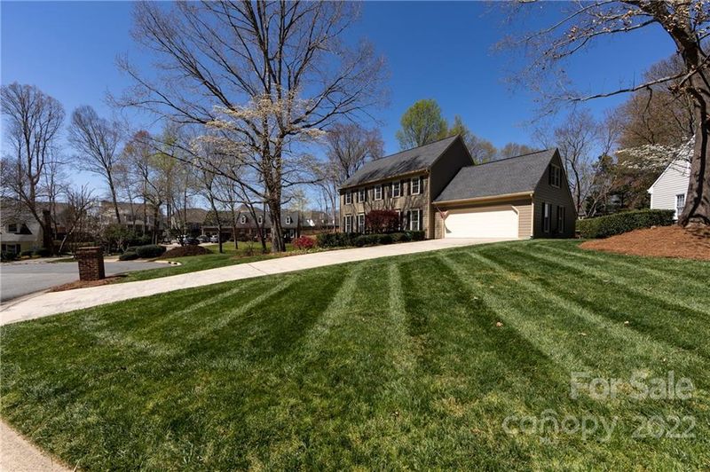 6918 Needham Dr, Charlotte, NC 28270